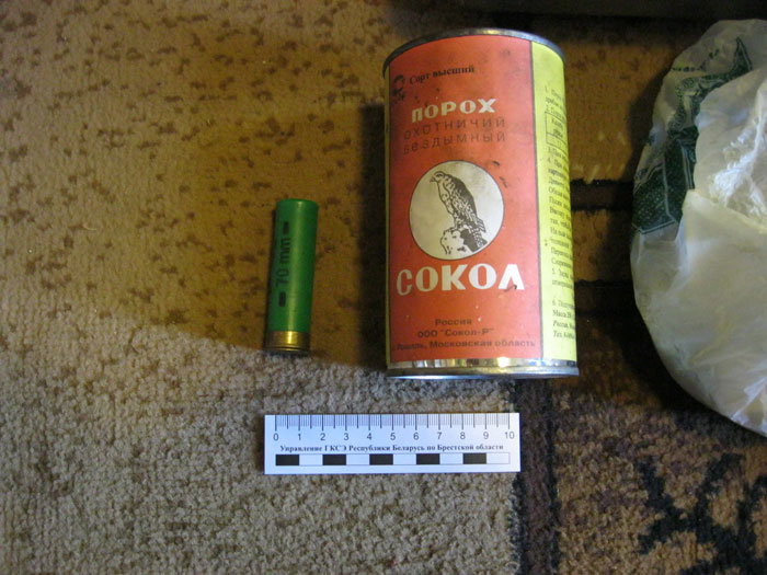 Пинские пограничники изъяли у жителя Кобрина винтовку, патроны и банку с порохом