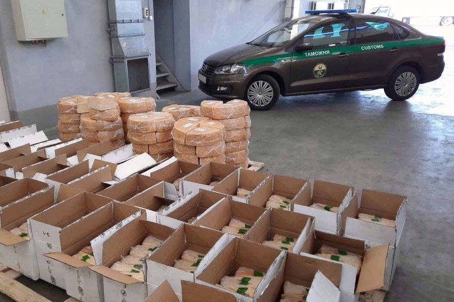 Брестские таможенники изъяли 3,4 т элитного польского сыра, 1,6 т обнаружили в Кобринском районе
