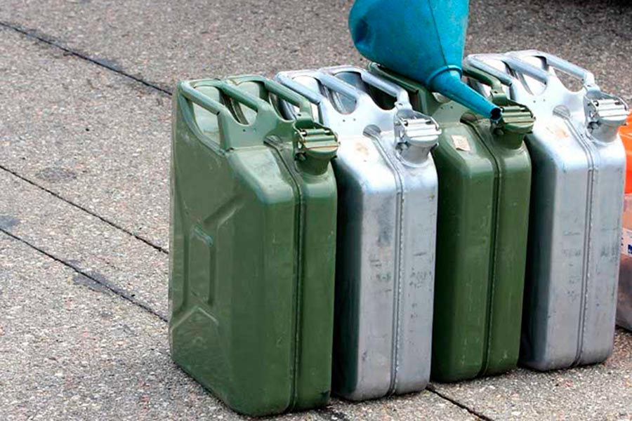 В Кобринском районе тракторист слил более 240 литров топлива и получил уголовное дело