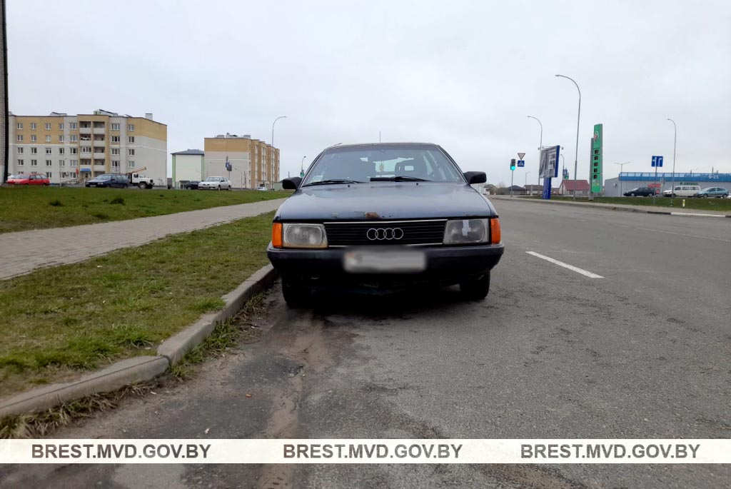 Житель Кобринского района угнал Audi, но потом вернул авто на место