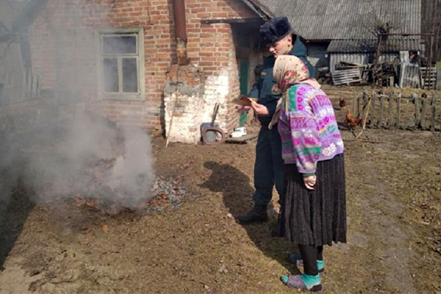 10 возгораний сухой травы с начала года: в Кобринском районе проводят весенние рейды по палам 