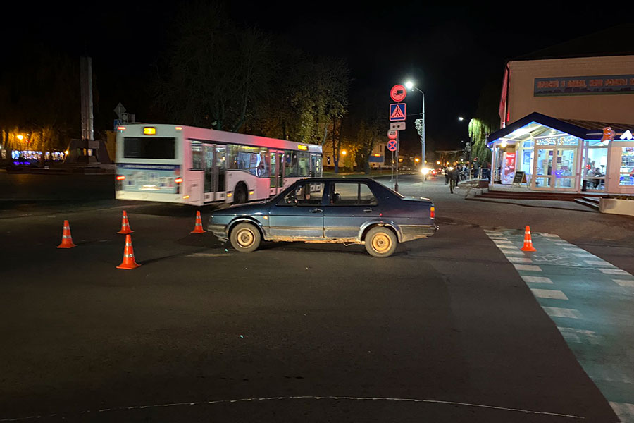 Подробности вечернего ДТП с участием пешехода на перекрестке в центре Кобрина 