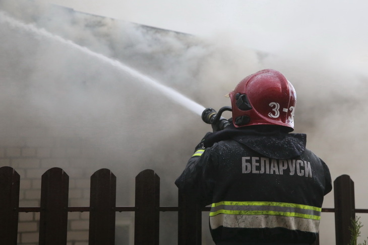 Горячее начало недели у кобринских пожарных — вечером 20 июня произошел пожар в деревне Лыщики