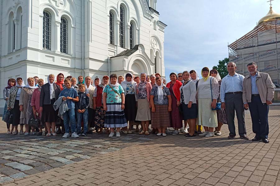 Кобринские прихожане совершили паломничество в Спасо-Евфросиниевский женский монастырь в Полоцке
