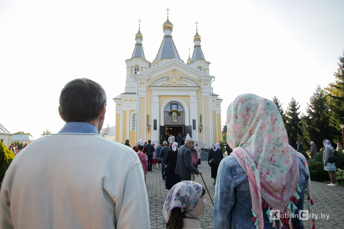 12 сентября в кобринском кафедральном соборе праздновали 800-летие Александра Невского