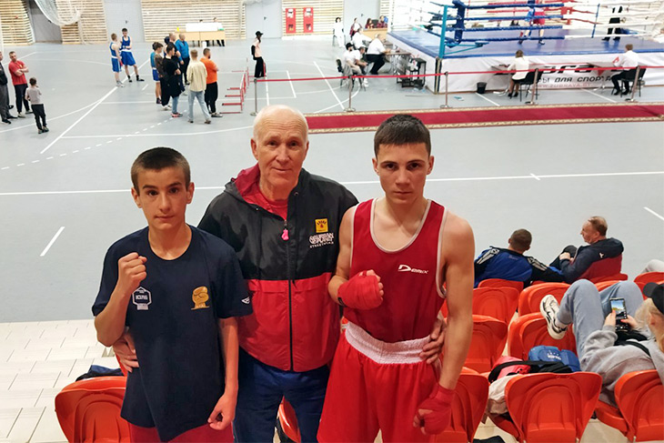 Спортсмены из Кобрина успешно выступили на первенстве Беларуси по боксу среди юниоров и «Юношеской лиге бокса»
