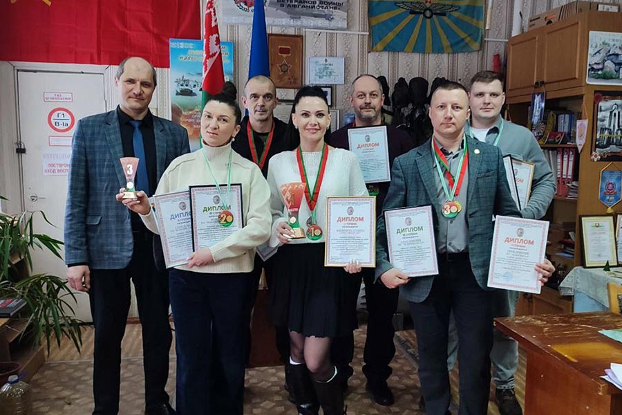 Меткость как искусство: в Кобринском районе наградили лучших стрелков среди предприятий и организаций