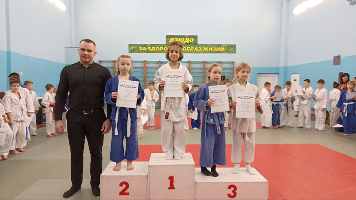 Юные спортсмены из Кобрина завоевали 21 призовое место на открытом турнире по дзюдо