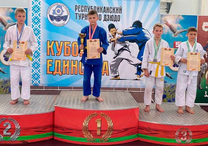 Пять золотых и одну серебряную медаль завоевали кобринские дзюдоисты на республиканском турнире «Кубок Единства»