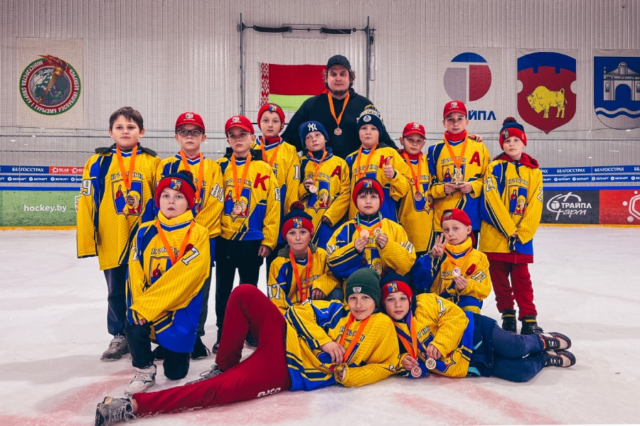 Кобринские хоккеисты завоевали призовое место и две номинации на турнире «Junior Bulldogs»