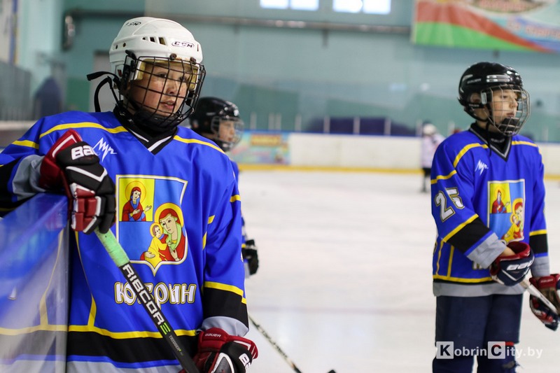 Кобринская Ледовая арена перешагнула 10-летний рубеж