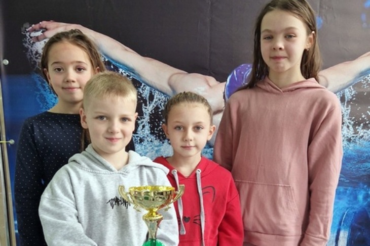 Кобринские спортсмены стали призёрами соревнований по плаванию в Солигорске