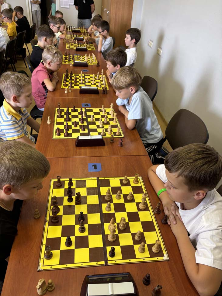01 schah 110825