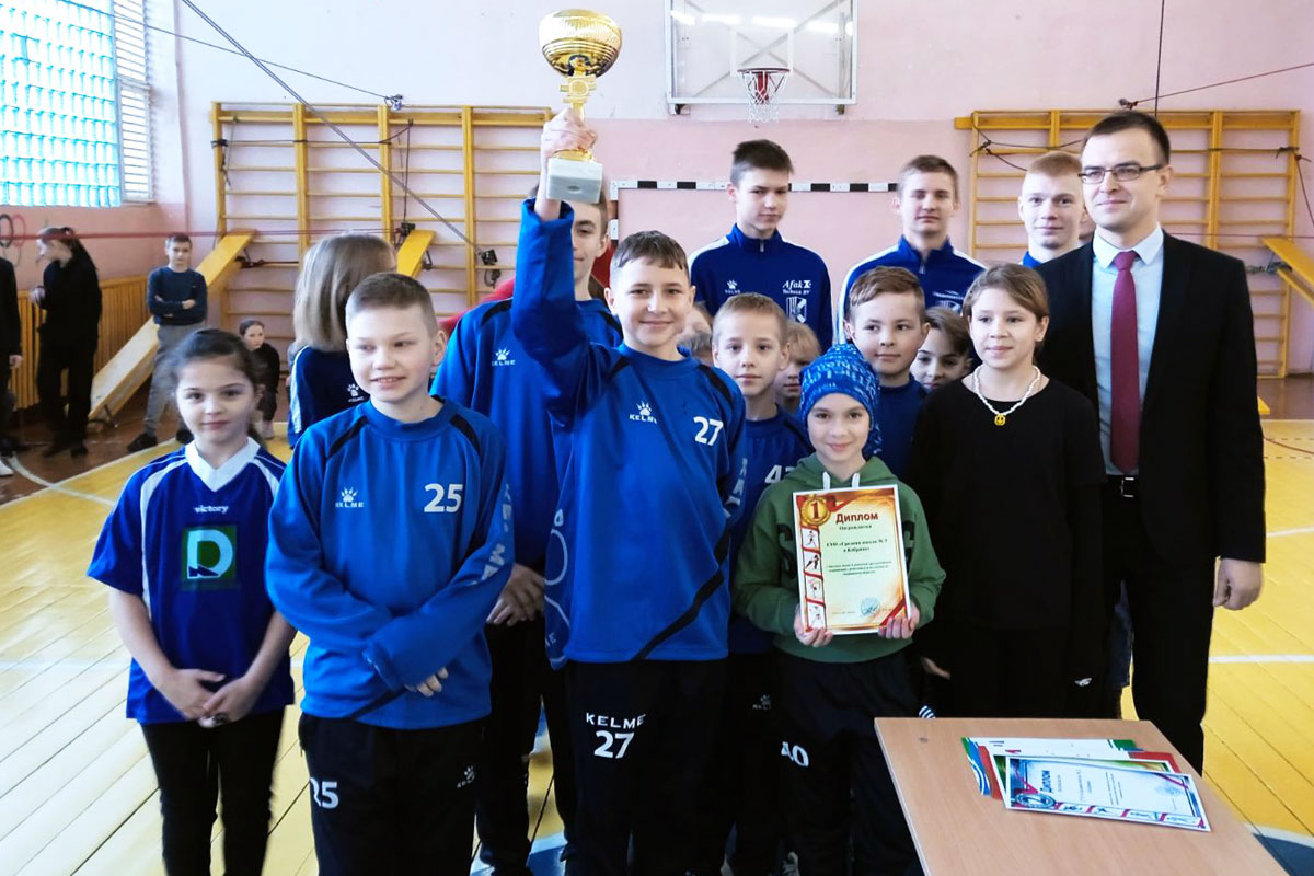 Больше 100 школьников Кобринского района боролись за чемпионство в спортивном туризме. Кто победил?