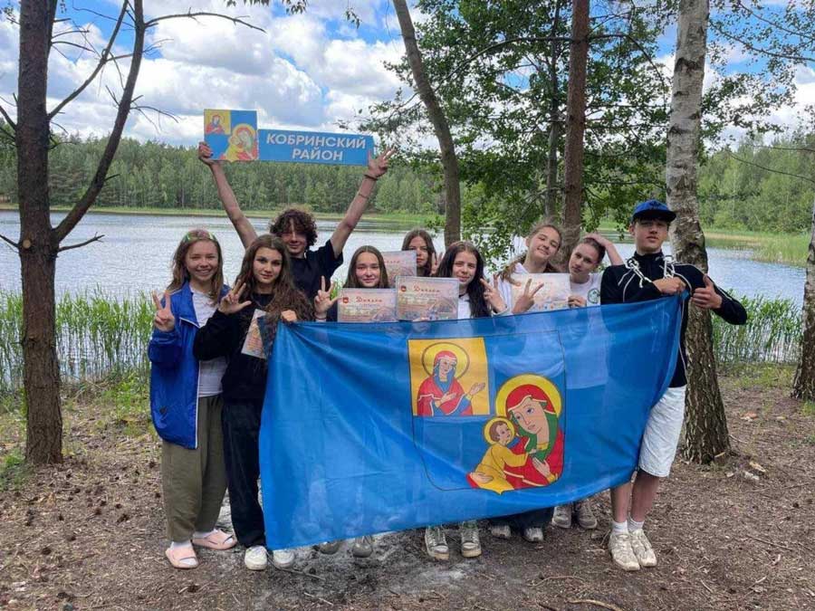 Команда Кобринского района — серебряный призёр областного туристского слёта в Верхолесье
