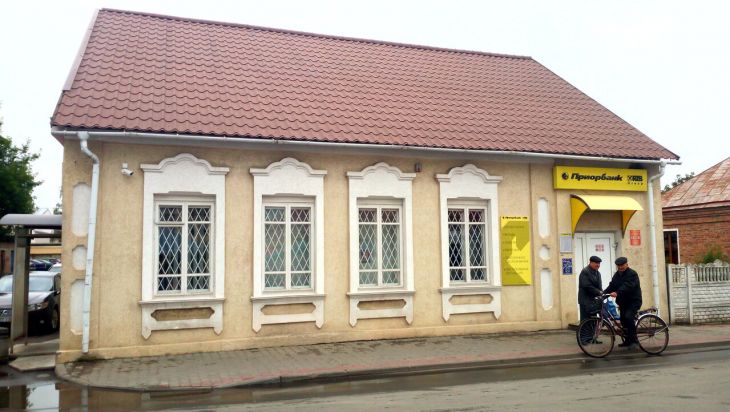 Приорбанк остановил переводы белорусских рублей с карточек зарубежных банков
