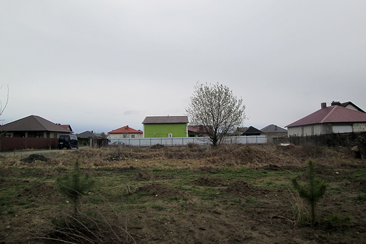 В Кобринском районе с аукциона продадут четыре недостроенных дома с земельными участками — подробности