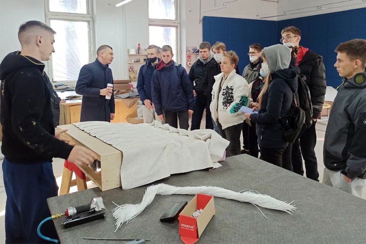 «Кобринская мебельная мануфактура» экскурсия учащихся «Кобринского ГПК» на производства партеров