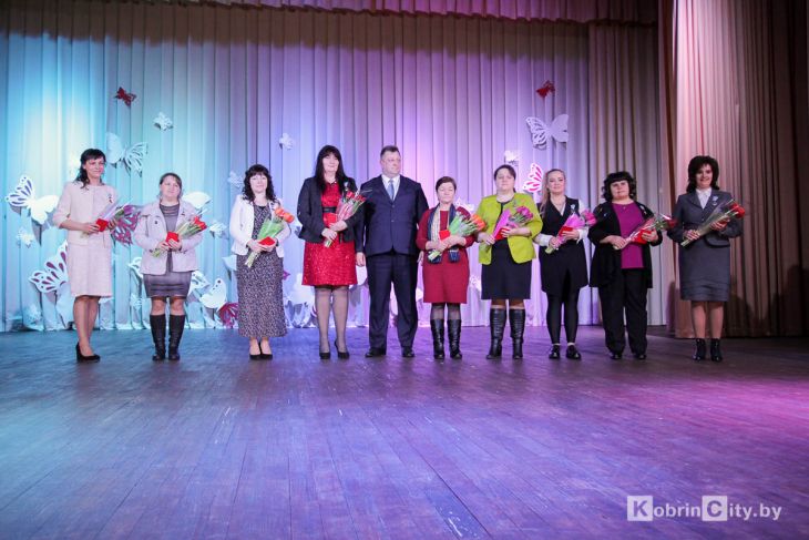 11 женщин наградили орденом Матери. Кобрин