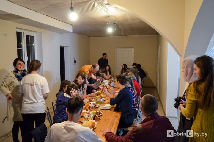 Православная молодёжь Кобрина отметила светлый праздник Пасхи