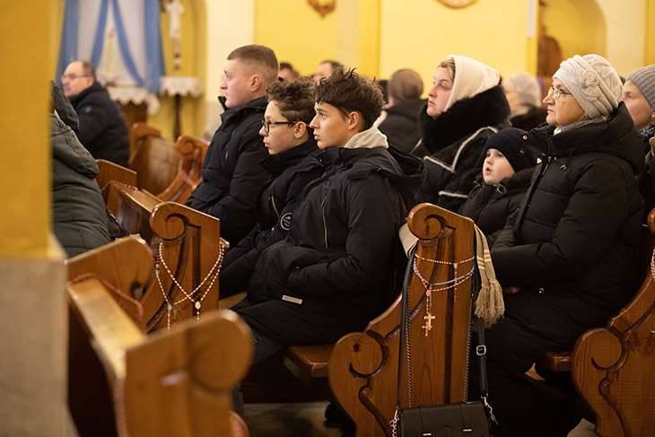 Католики кобринщины празднуют Рождество: пастырская месса и традиции самых светлых дней в году