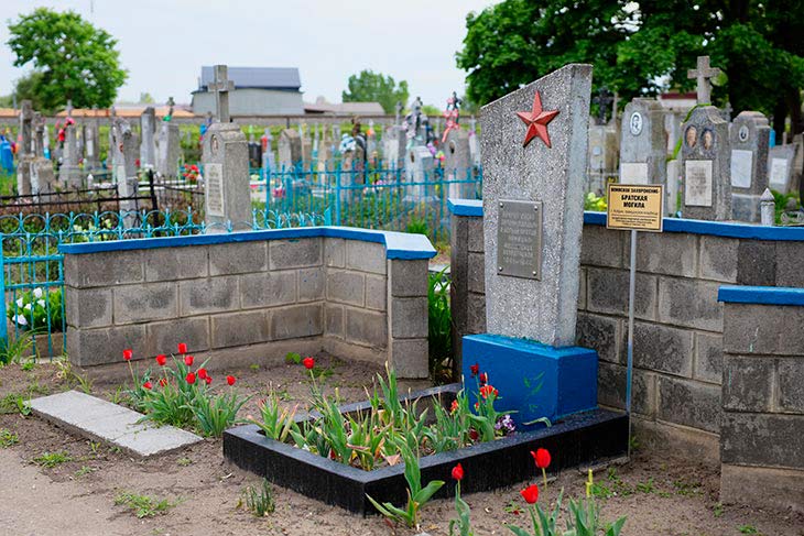 Камни, которые помнят: о чём молчат памятники войны в Кобрине