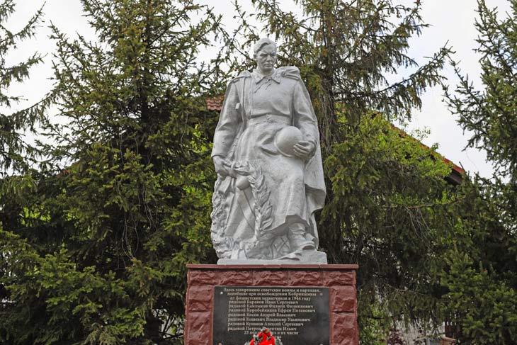 Камни, которые помнят: о чём молчат памятники войны в Кобрине