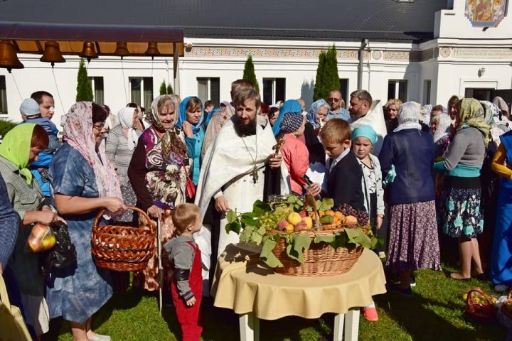 В Спасском женском монастыре Кобрина 19 августа отметили праздник Преображения Господня