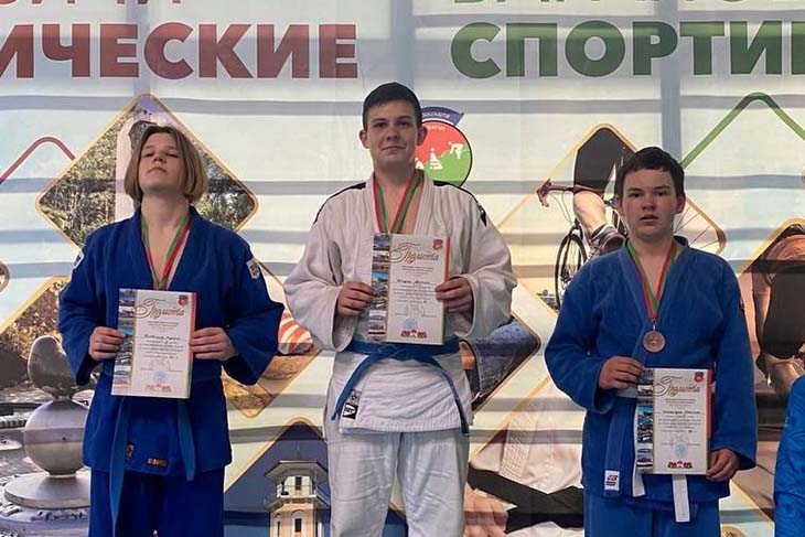 8 медалей и II командное место завоевали воспитанники КДЮСШ Кобринского района на областной спартакиаде по дзюдо