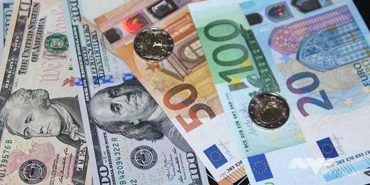 Прогноз по валютам: сколько будут стоить доллар и евро на Новый год