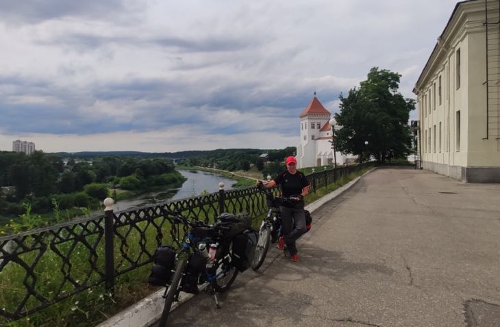 Отпуск длиной 500 км: пара из Брестской области путешествует на велосипедах
