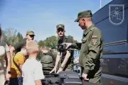 Кобрин отметил юбилейный День ВВС: показательные выступления, спортивные состязания и техника, которую редко увидишь вживую