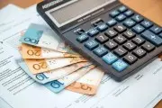 В Беларуси с 1 сентября вырастет базовая ставка, а вместе с ней и зарплата бюджетников: новая сумма