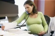 Беременность и увольнение в Беларуси: когда это невозможно и в каких случаях положен легкий труд
