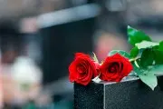 Почти на 68 рублей больше: в Беларуси с 1 сентября увеличат пособие на погребение