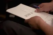 Удобрения ушли налево, а в отчётах — в поля: механизатор из Кобринского района получил штраф вдвое больше суммы хищения