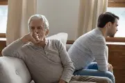 Когда родители обязаны содержать взрослых детей, а когда наоборот: объясняет адвокат
