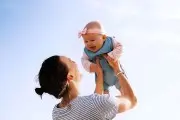 Дополнительная выплата более 1000 рублей при рождении ребенка: кому положена и в каком регионе Беларуси