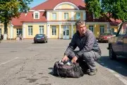 Кобринчанка забыла сумку на вокзале, а когда вернулась — не нашла планшет: похитителю-рецидивисту светит до 4 лет