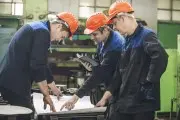 Обучат бесплатно и сразу дадут работу: как служба занятости помогает освоить новую профессию с гарантией трудоустройства