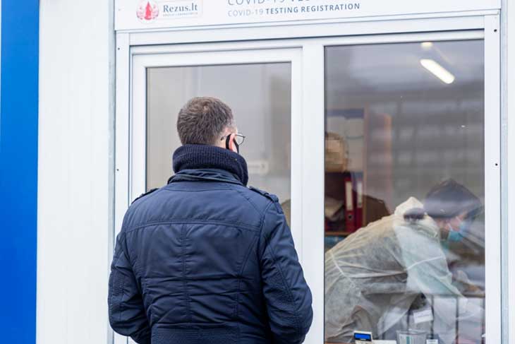 На 26 февраля за сутки в Беларуси зарегистрированы 5355 пациентов с COVID-19, всего — 913 333 человека