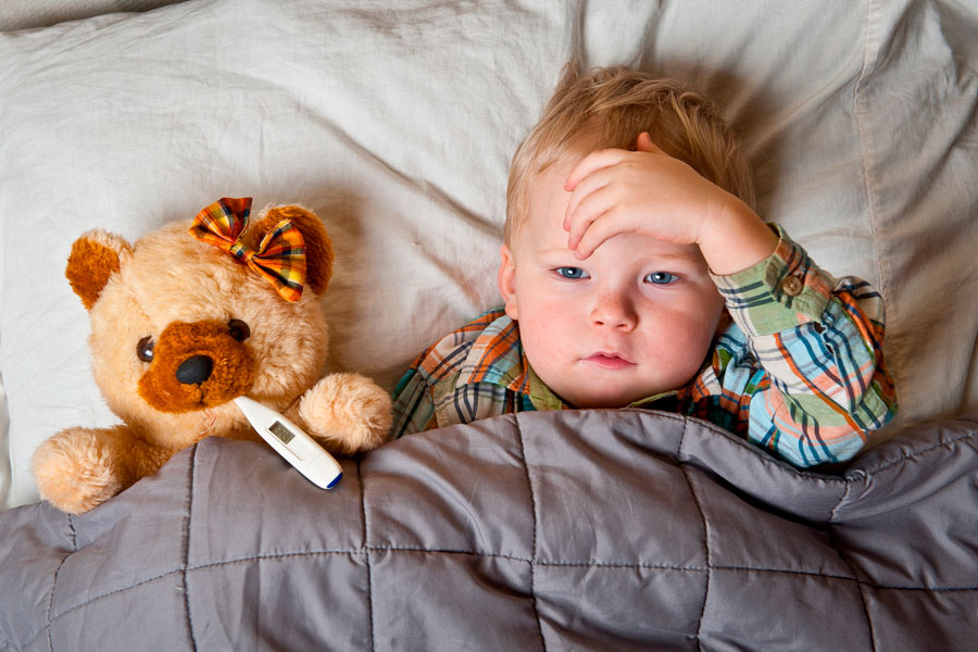 Инфекционист назвал самые опасные симптомы гриппа у детей