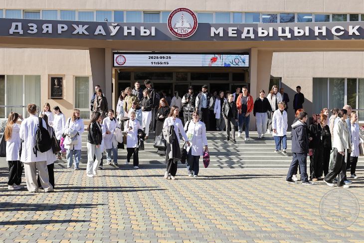В белорусских медвузах отменят платное обучение? В Минобразования дали комментарий